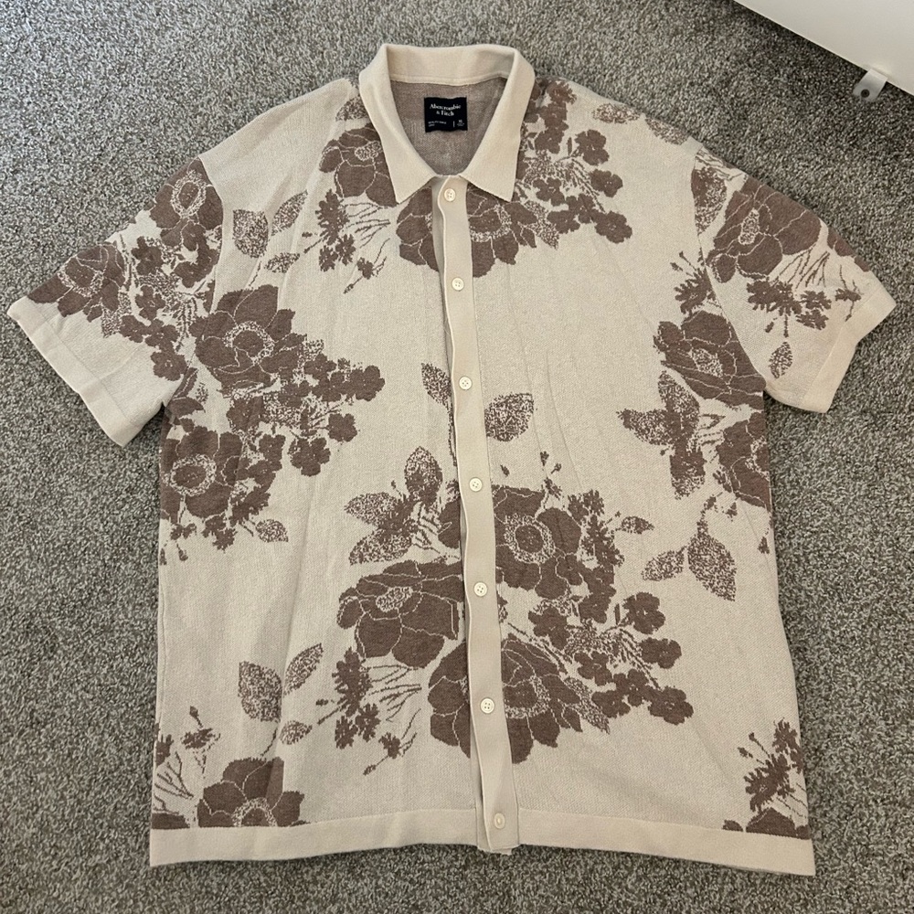 Abercrombie & Fitch Floral Sweater Button Down Polo